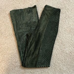 Slim pull on velvet flare pants size small